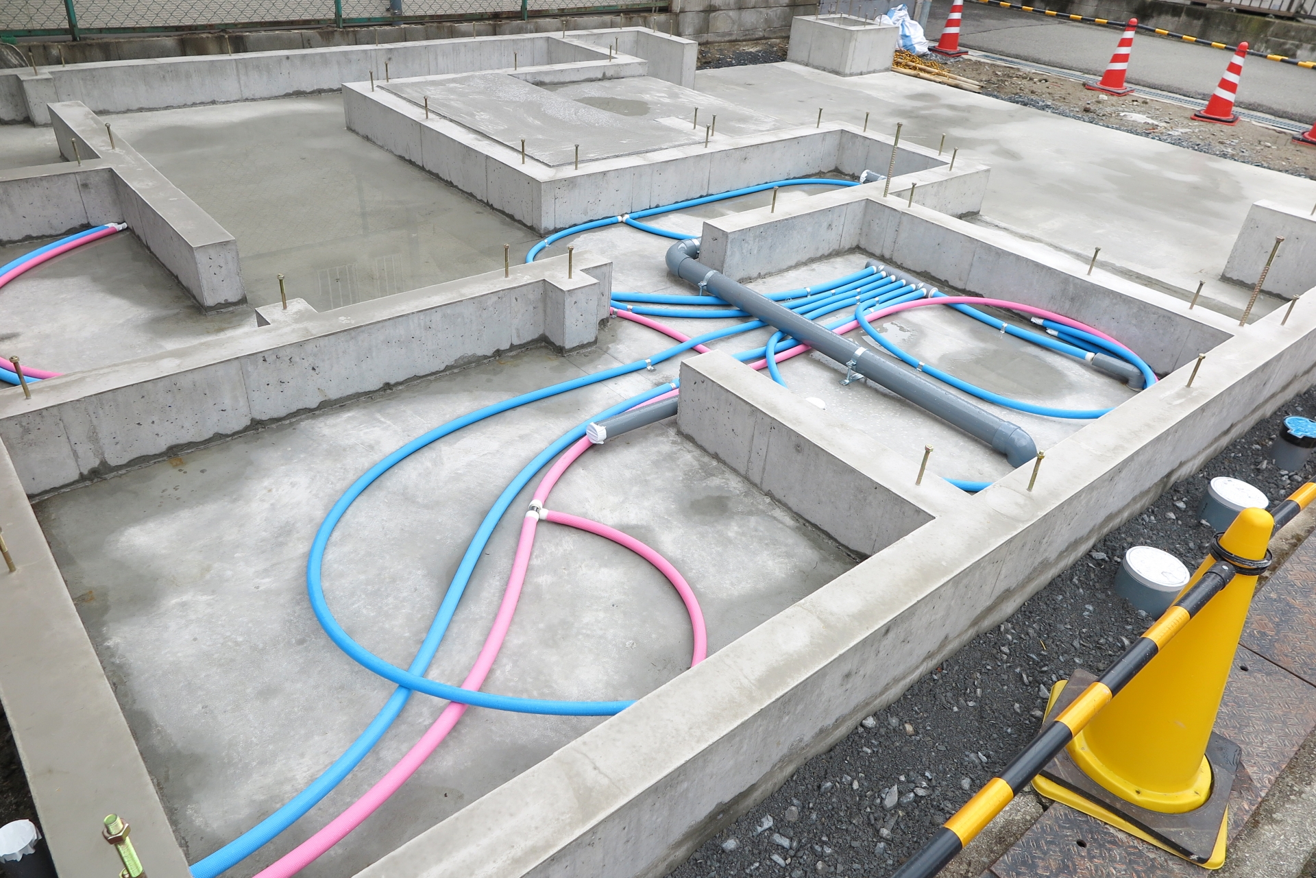 給排水衛生設備工事中の風景